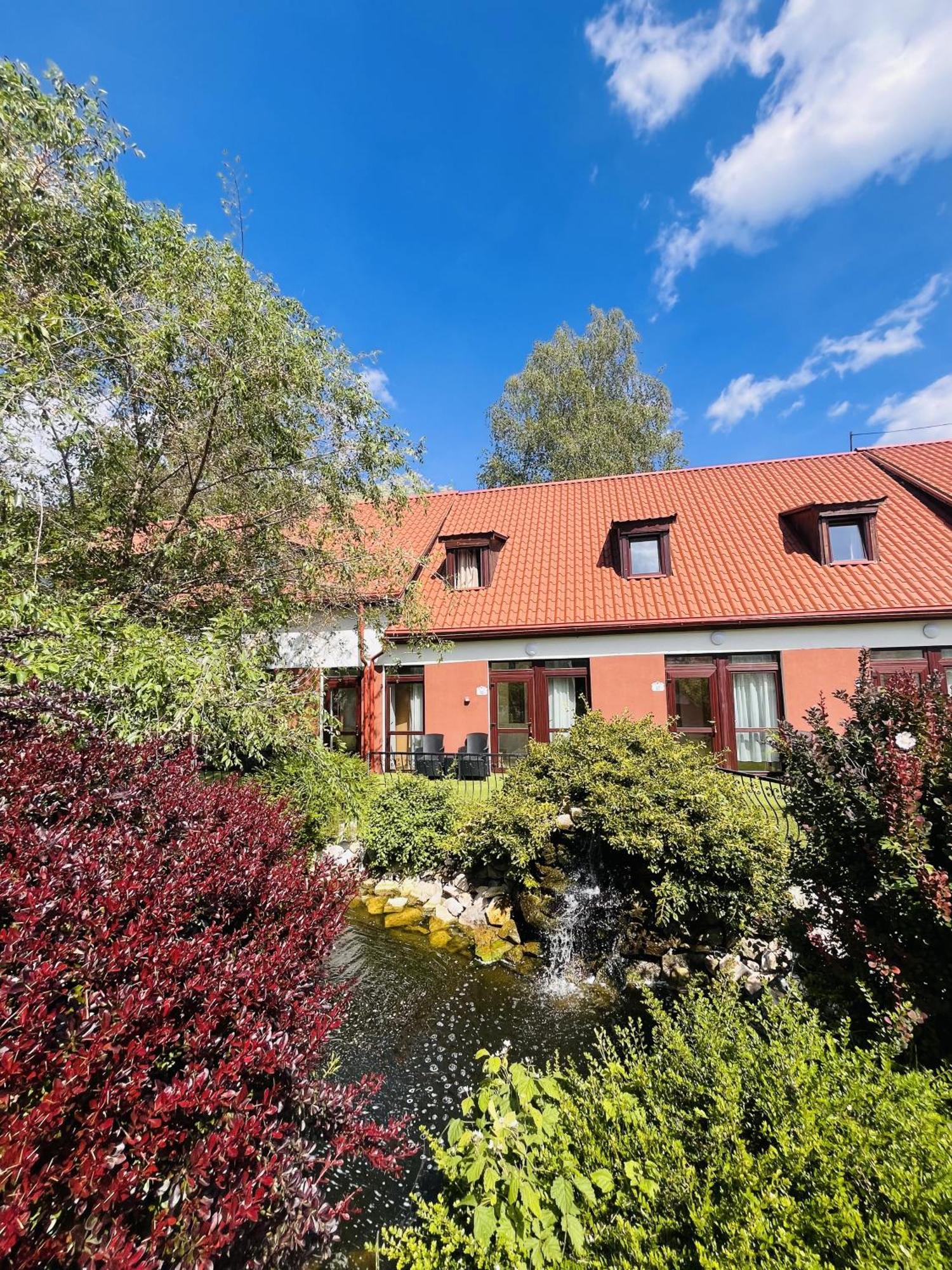 Matyus Udvarhaz Kengyel Fogado Eger Exterior photo